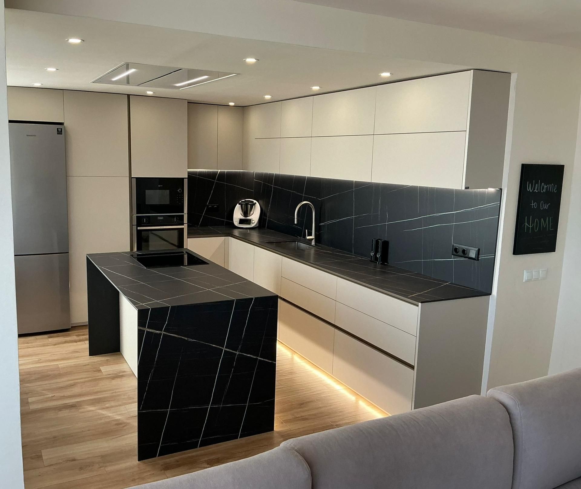 Cocina de Piso en venta en Alicante / Alacant con Aire acondicionado, Calefacción y Piscina comunitaria