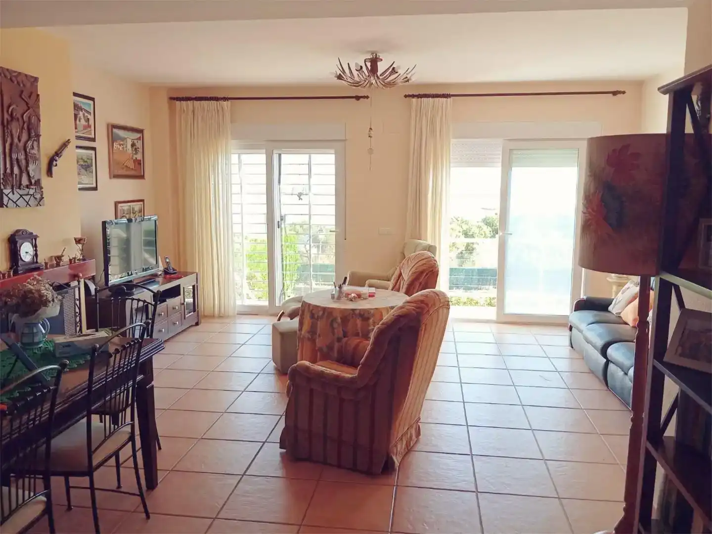 Wohnzimmer von Wohnung zur Miete in Mazagón mit Klimaanlage, Privatgarten und Schwimmbad