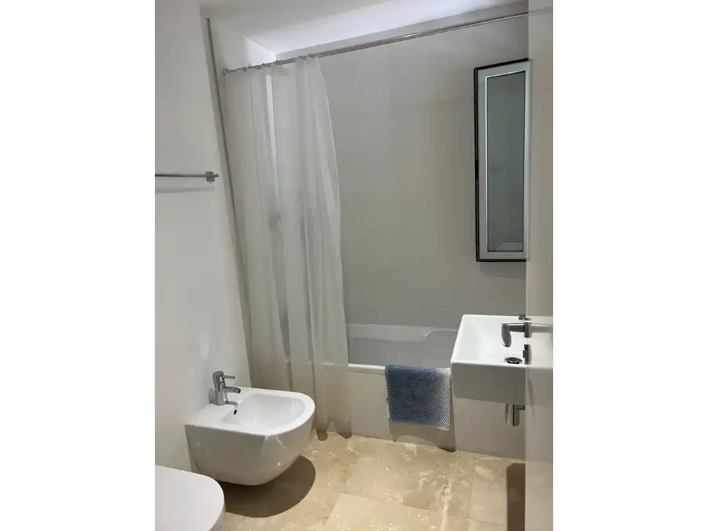 Baño de Apartamento de alquiler en Calvià con Aire acondicionado, Jardín privado y Terraza