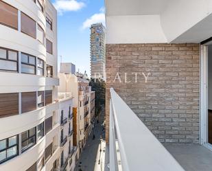 Vista exterior de Pis en venda en Alicante / Alacant amb Aire condicionat, Terrassa i Balcó