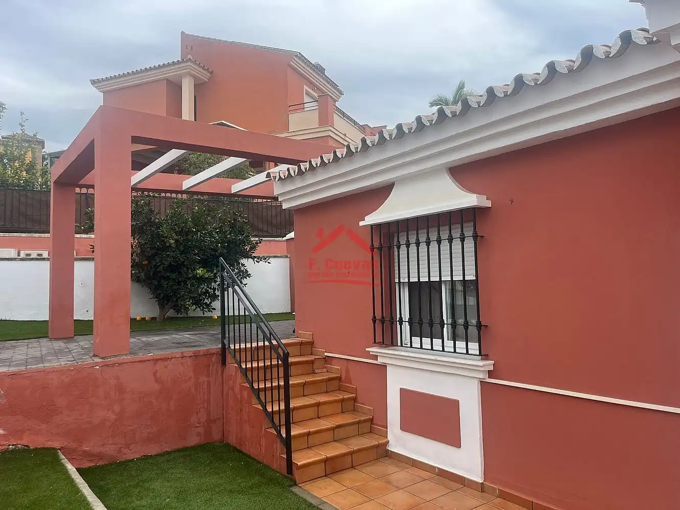 Vista exterior de Casa o chalet en venta en Vélez-Málaga con Aire acondicionado, Calefacción y Terraza