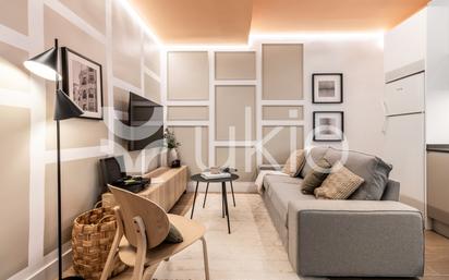 Sala d'estar de Apartament de lloguer en  Madrid Capital amb Aire condicionat