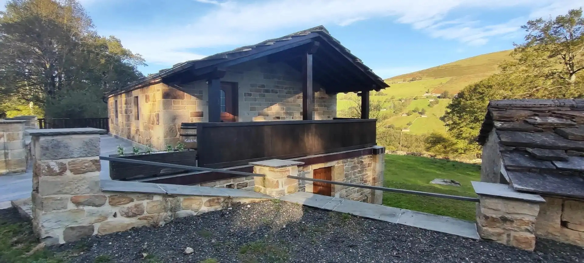 Exterior view of Country homes for sale in San Pedro del Romeral  with Heating, Private garden and Terrace