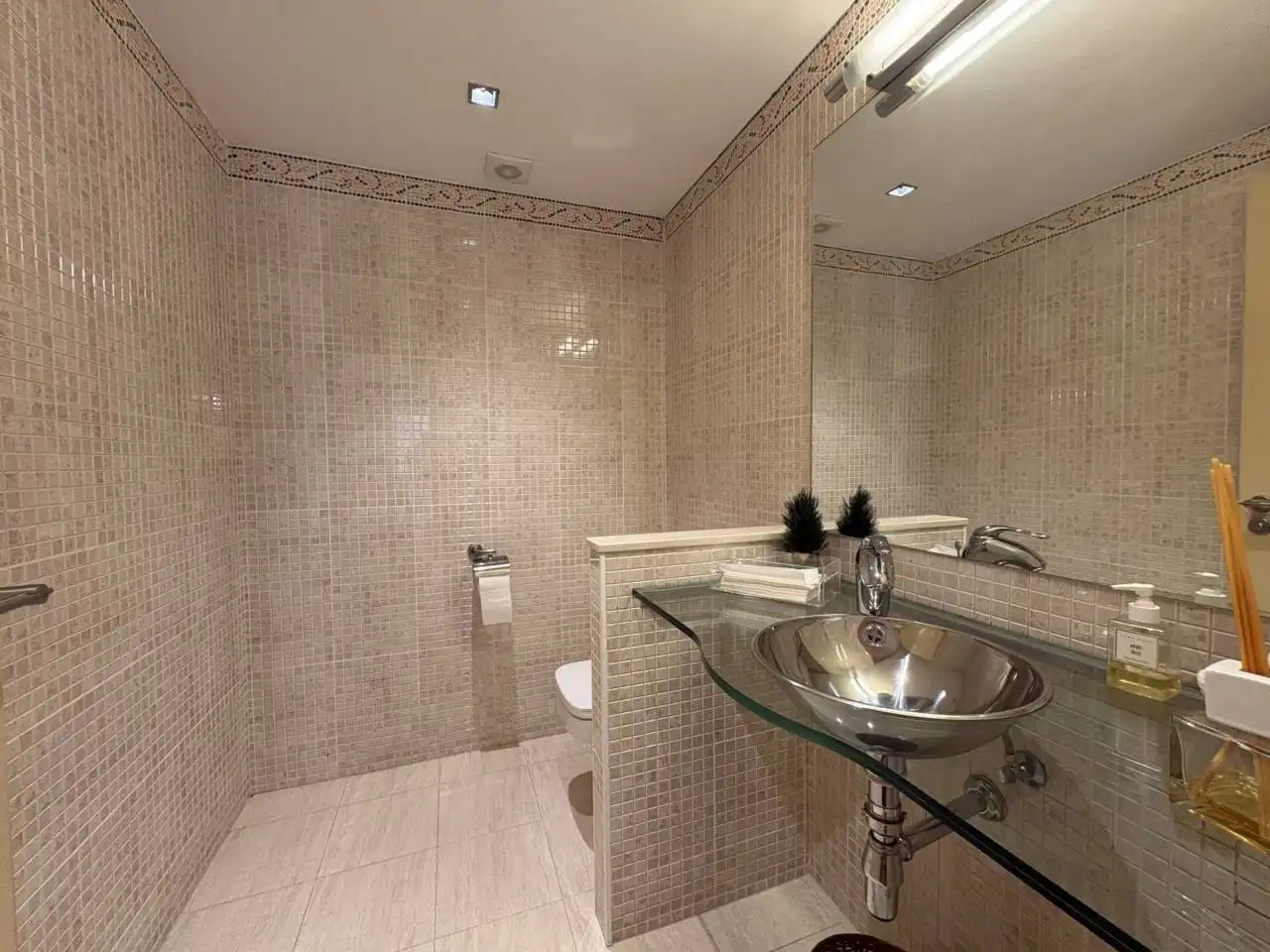 Badezimmer von Maisonette zum Verkauf in La Seu d'Urgell mit Heizung, Parkett und Abstellraum