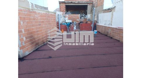 Foto 2 de Casa o chalet en venta en Calle Emilio Llopis, Centro - El Castillo, Sagunto / Sagunt