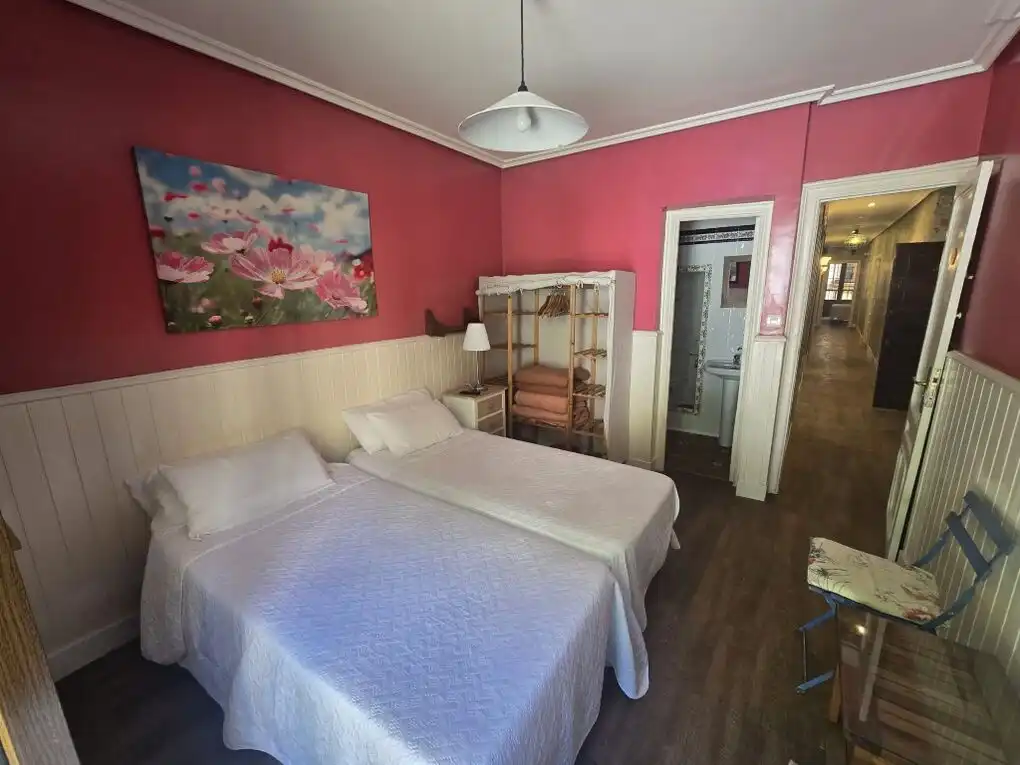 Bedroom of Flat for rent in Donostia - San Sebastián   with Heating and Balcony