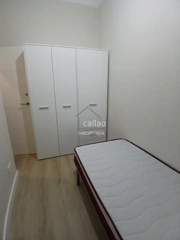Dormitori de Pis de lloguer en Ferrol