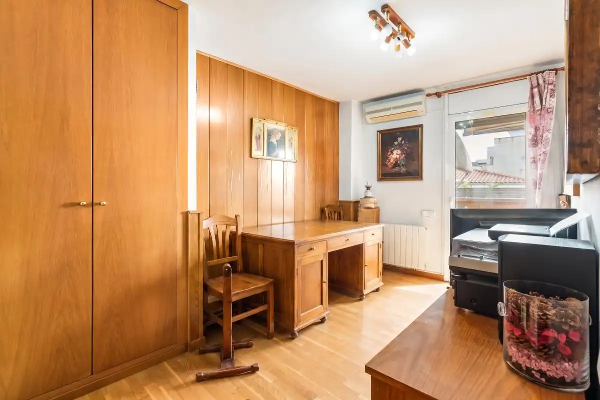 Habitación de Dúplex en venta en Sant Joan Despí con Aire acondicionado y Calefacción