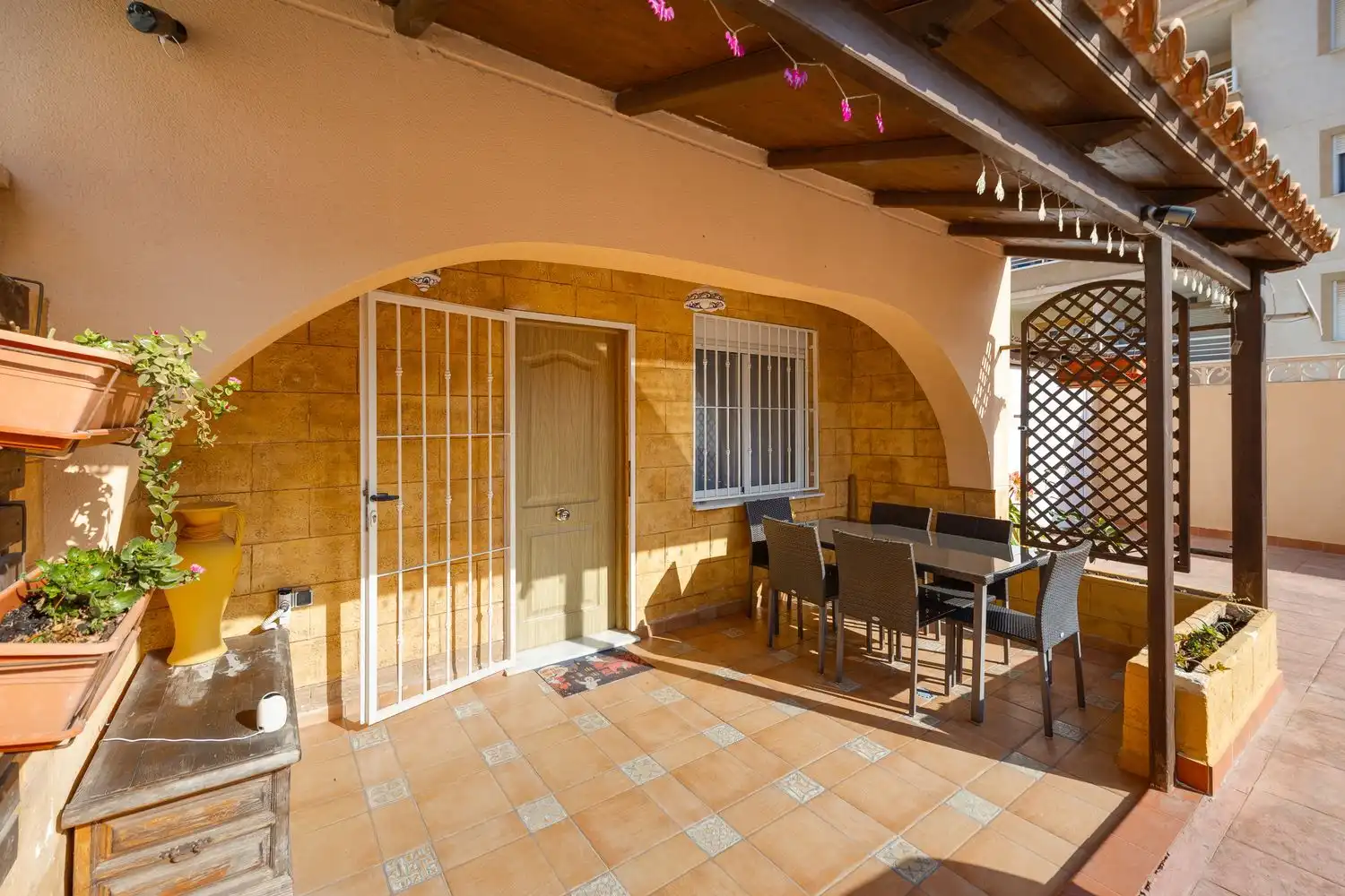 Casa bifamiliare con giardino in vendita a Calle Bella Antonia 137, imagen 6