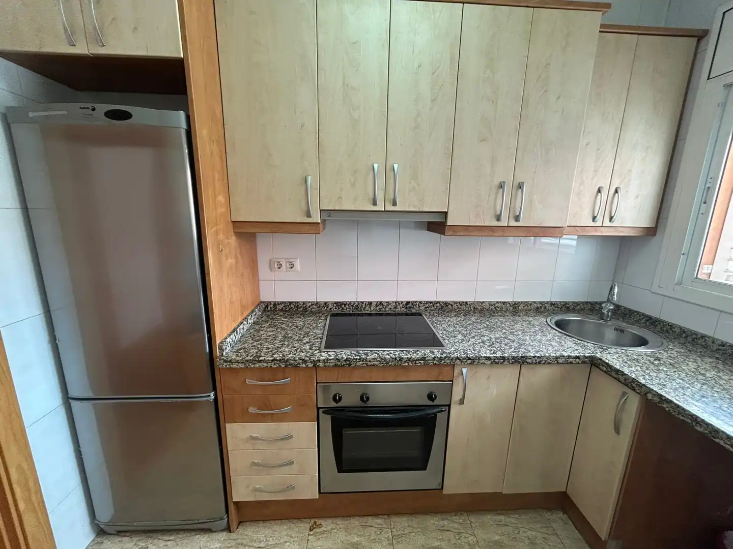 Küche von Wohnung zum Verkauf in Piera mit Heizung, Ofen und Alarm