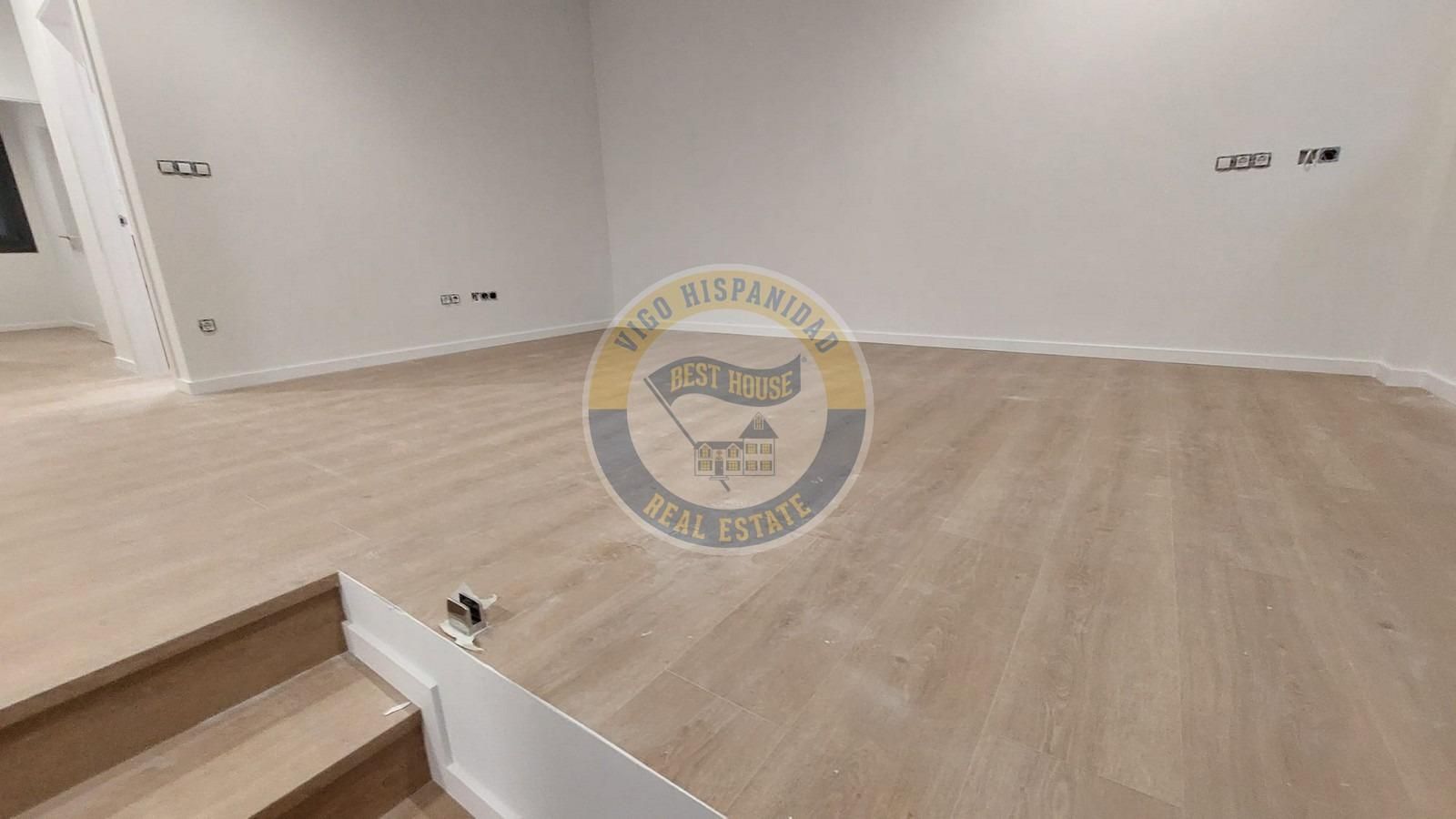 Planta baja for sale in Vigo   with Heating