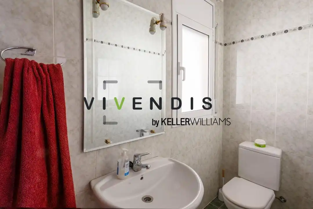 Baño de Casa o chalet en venta en Corbera de Llobregat con Aire acondicionado, Jardín privado y Terraza