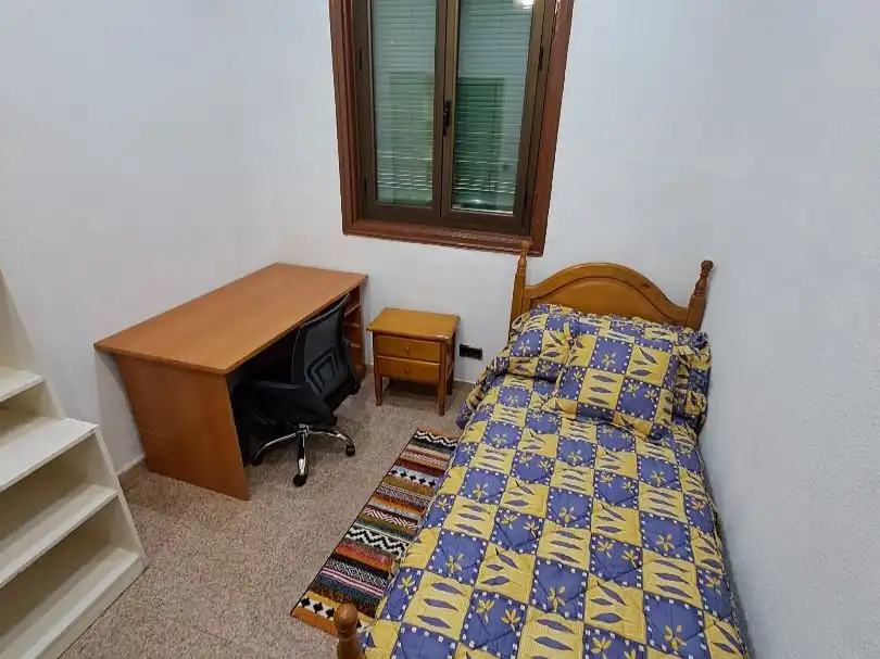 Schlafzimmer von Wohnung zur Miete in  Madrid Capital