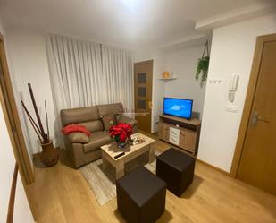 Living room of Apartment to rent in Vigo   with Heating, Terrace and Furnished