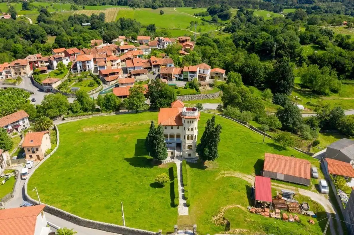 Xalet amb jardí en venda a Celorio - Poó - Parres, imagen 9