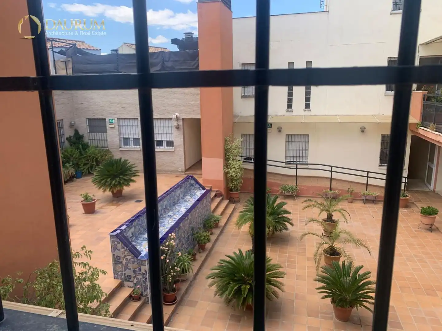Vista exterior de Dúplex en venta en Dos Hermanas con Aire acondicionado, Calefacción y Terraza