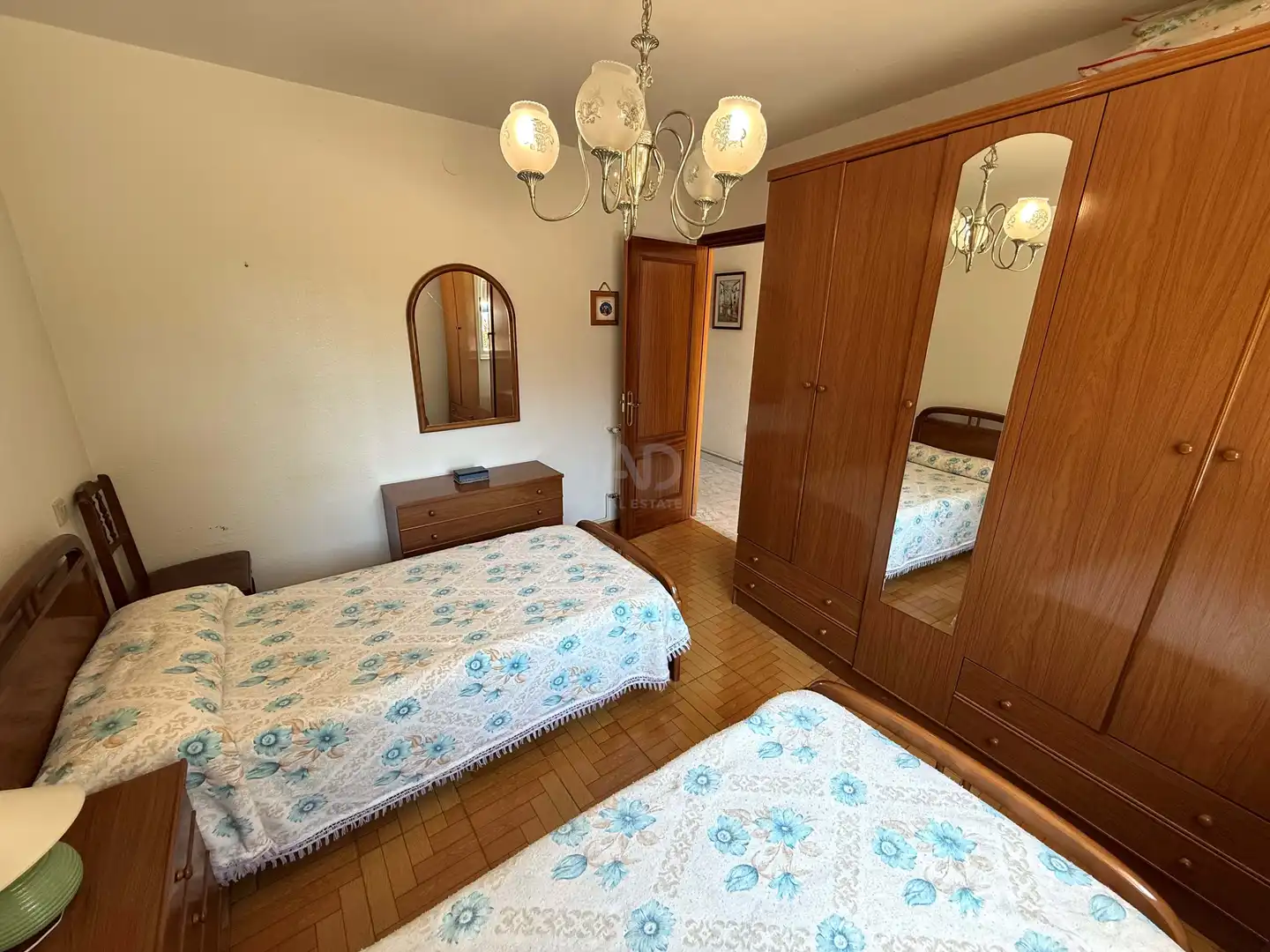Schlafzimmer von Einfamilien-Reihenhaus zum Verkauf in Villamañán mit Heizung