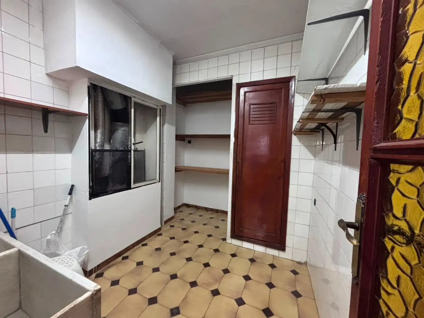 Cuina de Casa o xalet en venda en Burjassot amb Terrassa i Balcó
