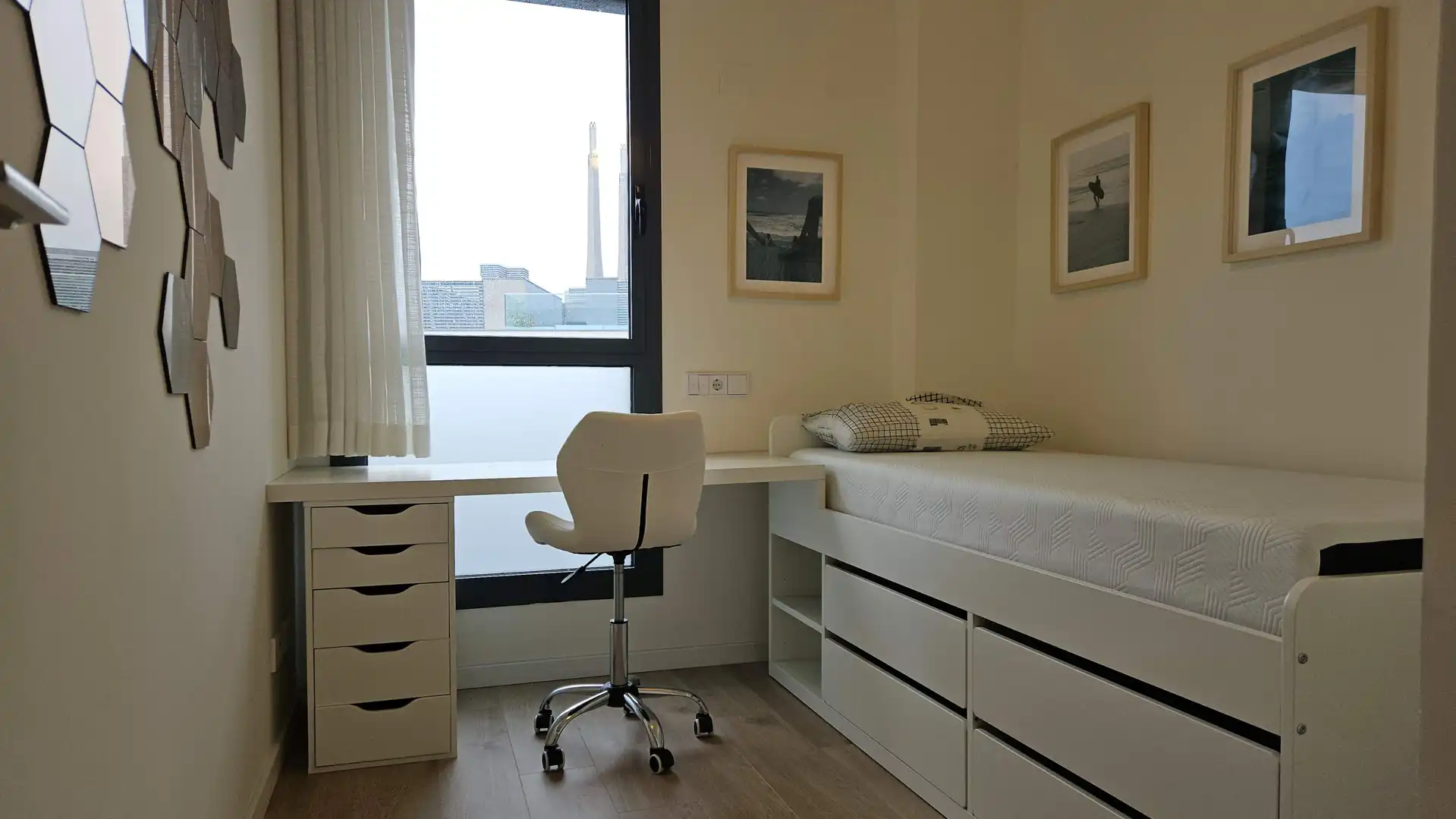 Bedroom of Flat for rent in Badalona  with Air Conditioner, Furnished and Alarm