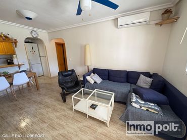 Doppelhaushälfte mit Pool zur Miete in Avenida Río Llobregat