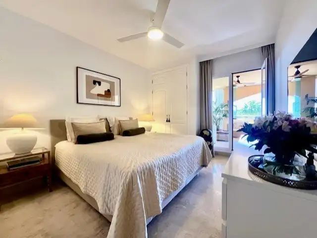 Schlafzimmer von Wohnung zum Verkauf in Marbella mit Klimaanlage, Heizung und Terrasse