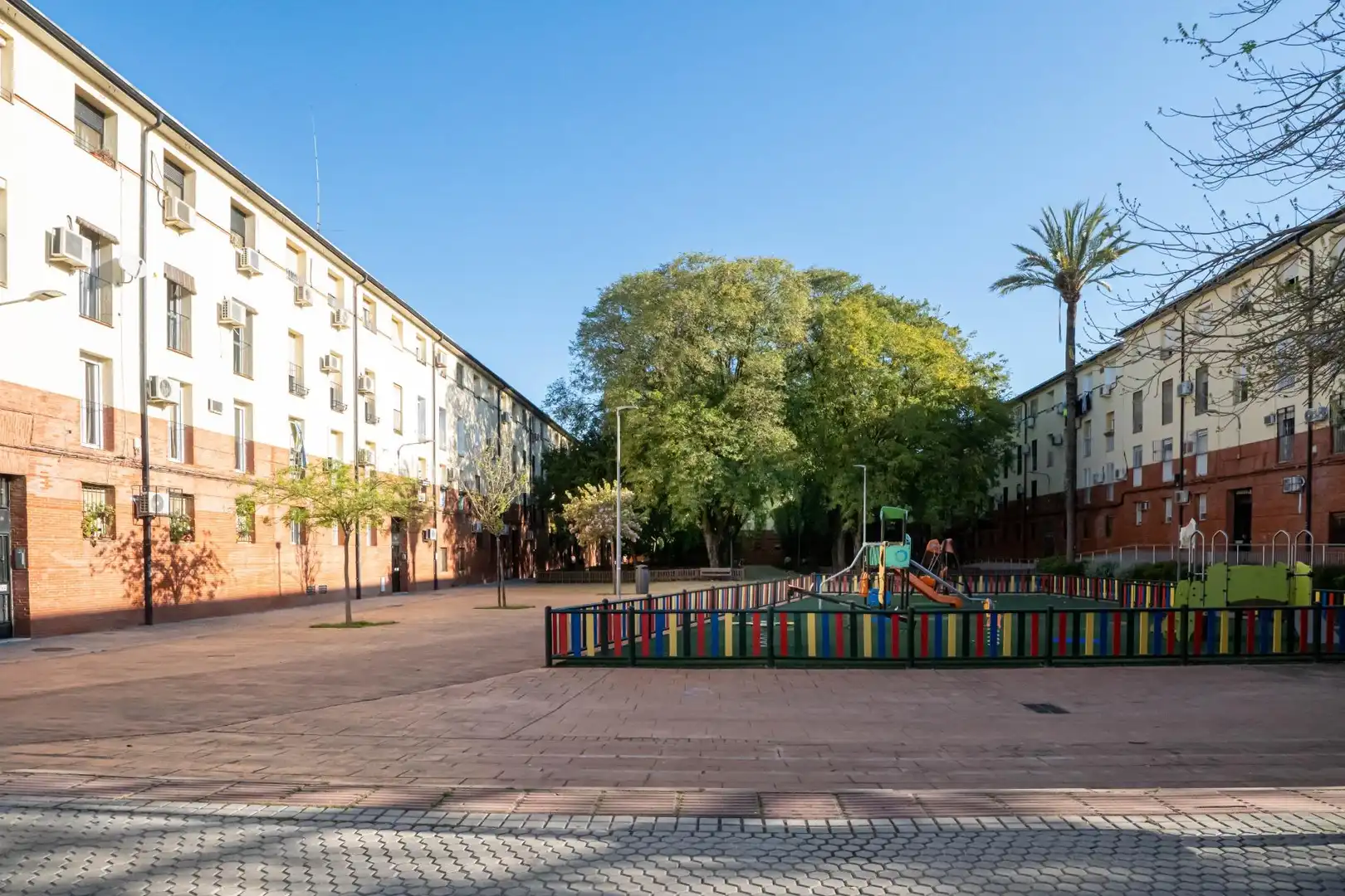 Exterior view of Flat for sale in  Sevilla Capital  with Air Conditioner