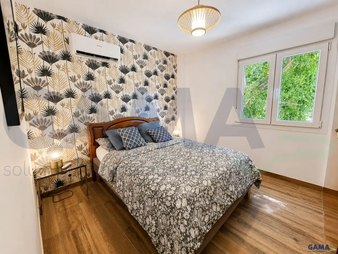 Bedroom of Houses for sale in Alberic  with Air Conditioner, Terrace and Swimming Pool