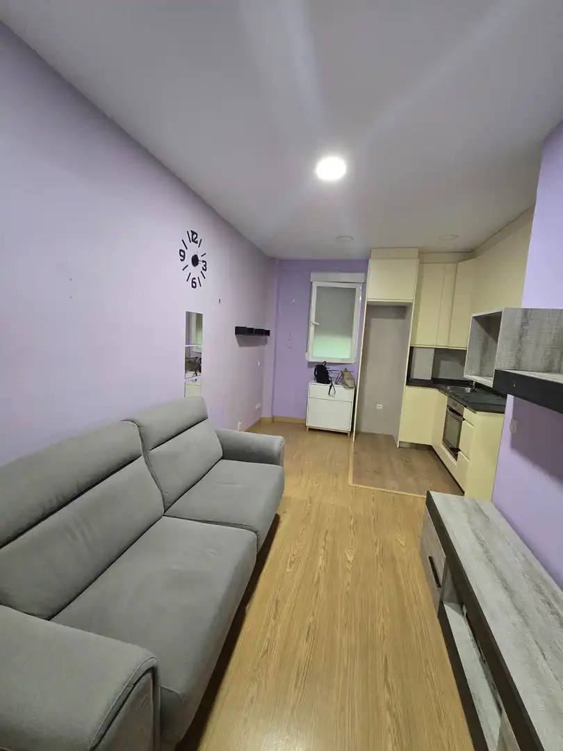Sala de estar de Apartamento en venta en Madrid con Calefacción y Amueblado
