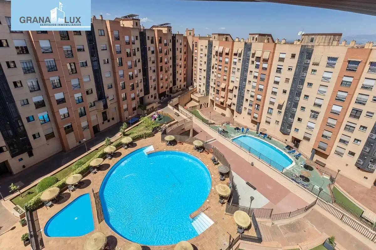 Swimming pool of Flat for sale in Granada  with Air Conditioner, Heating and Terrace