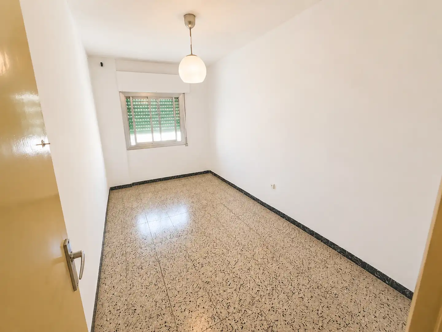 Habitación de Piso en venta en Santa Coloma de Gramenet con Aire acondicionado, Calefacción y Balcón