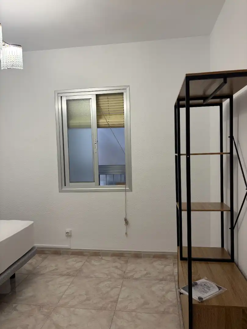 Habitación de Piso de alquiler en Plasencia con Aire acondicionado, Amueblado y Balcón