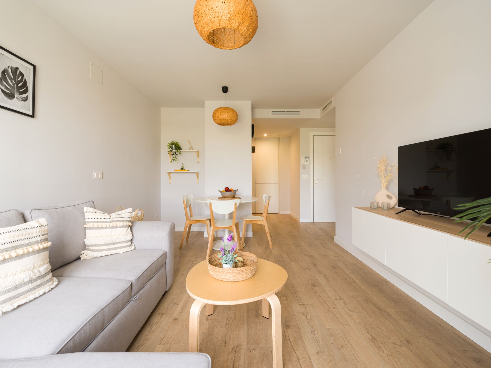 Sala d'estar de Pis en venda en Las Palmas de Gran Canaria amb Moblat i Piscina comunitària