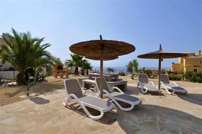 Terrassa de Apartament en venda en Calpe / Calp amb Aire condicionat, Calefacció i Jardí privat