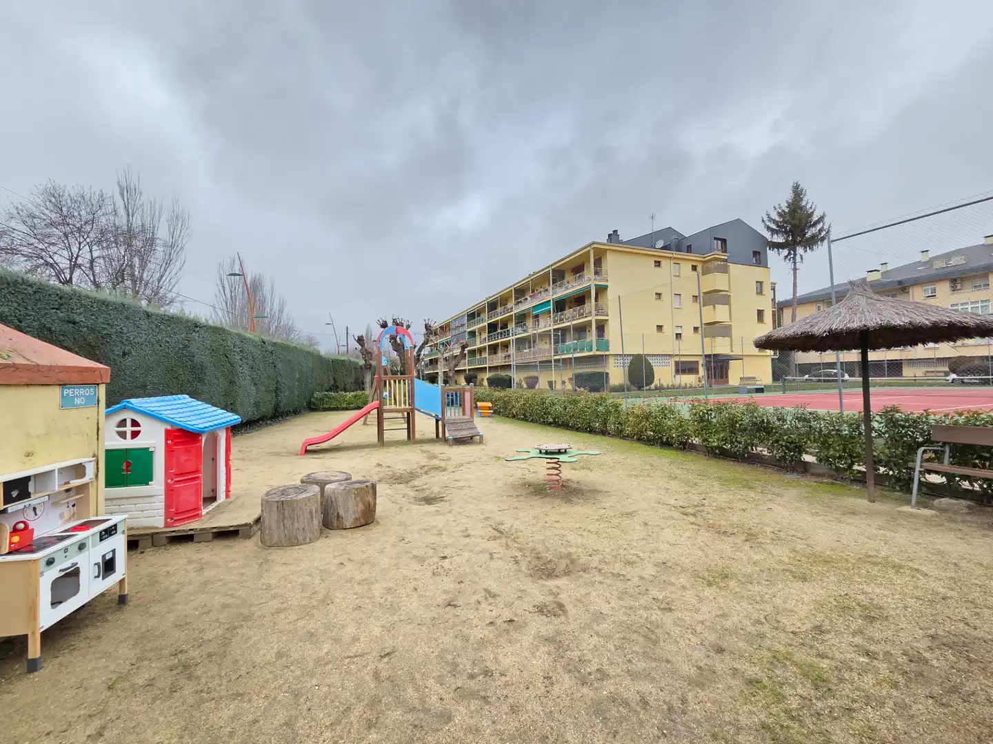 Aparcament de Pis en venda en El Escorial amb Calefacció, Terrassa i Traster