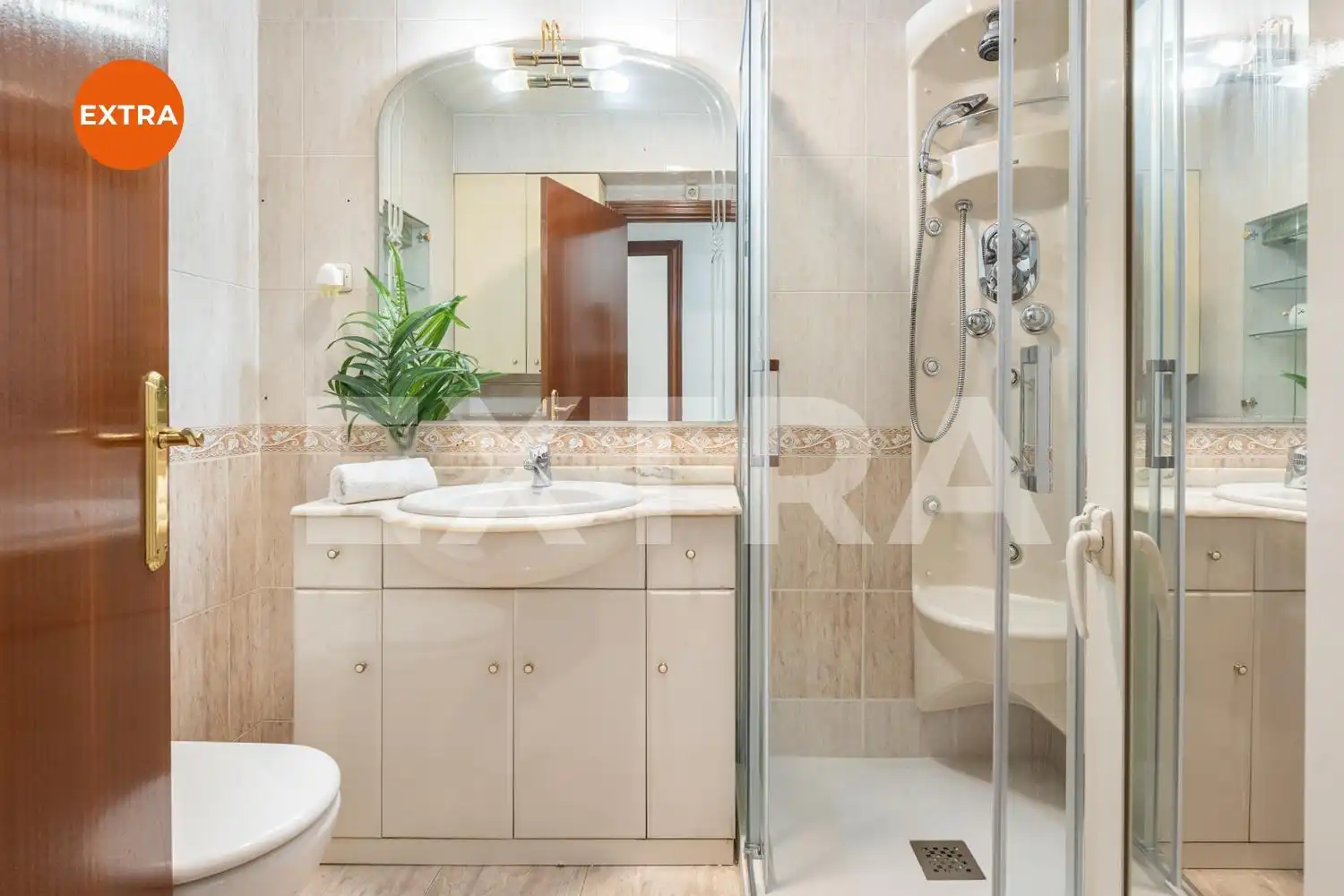 Baño de Piso en venta en Madrid con Calefacción y Parquet