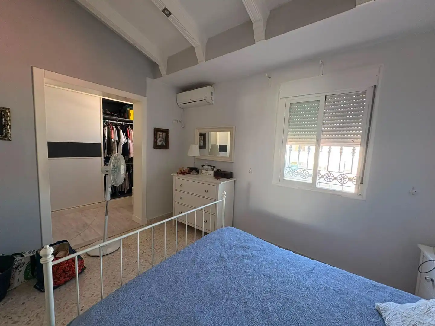Habitación de Casa adosada en venta en Bollullos de la Mitación con Aire acondicionado y Trastero