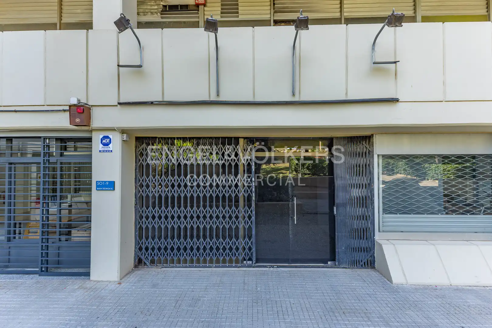 Vista exterior de Oficina en venta en Esplugues de Llobregat