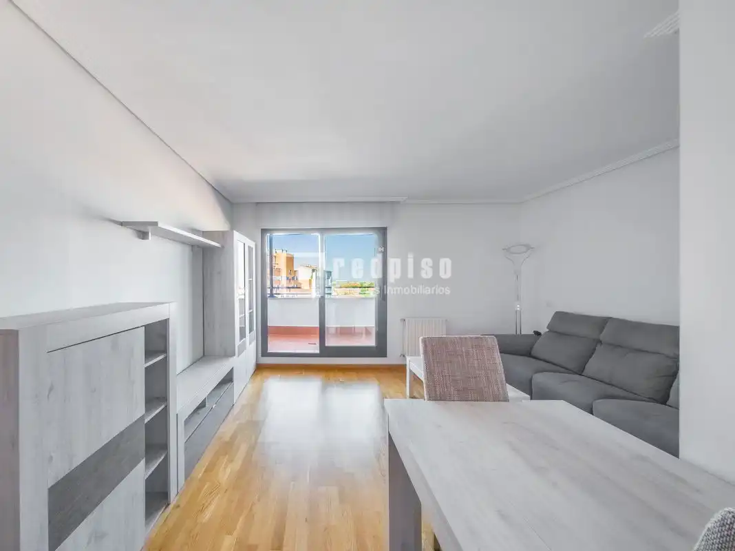 Living room of Flat for sale in Alcorcón  with Air Conditioner, Heating and Private garden