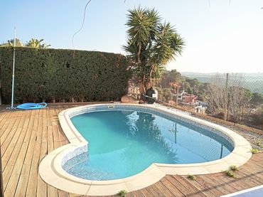Detached house with balcony for sale in Lloret Verd - Els Pinars