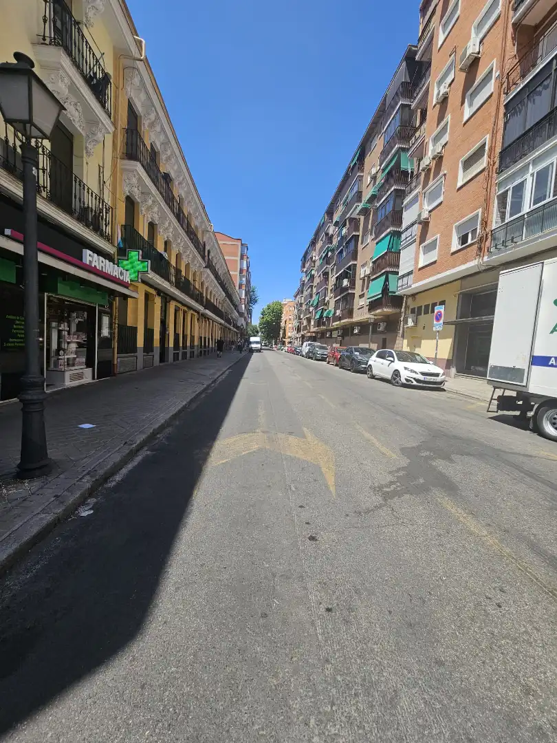 Vista exterior de Piso en venta en Madrid con Amueblado