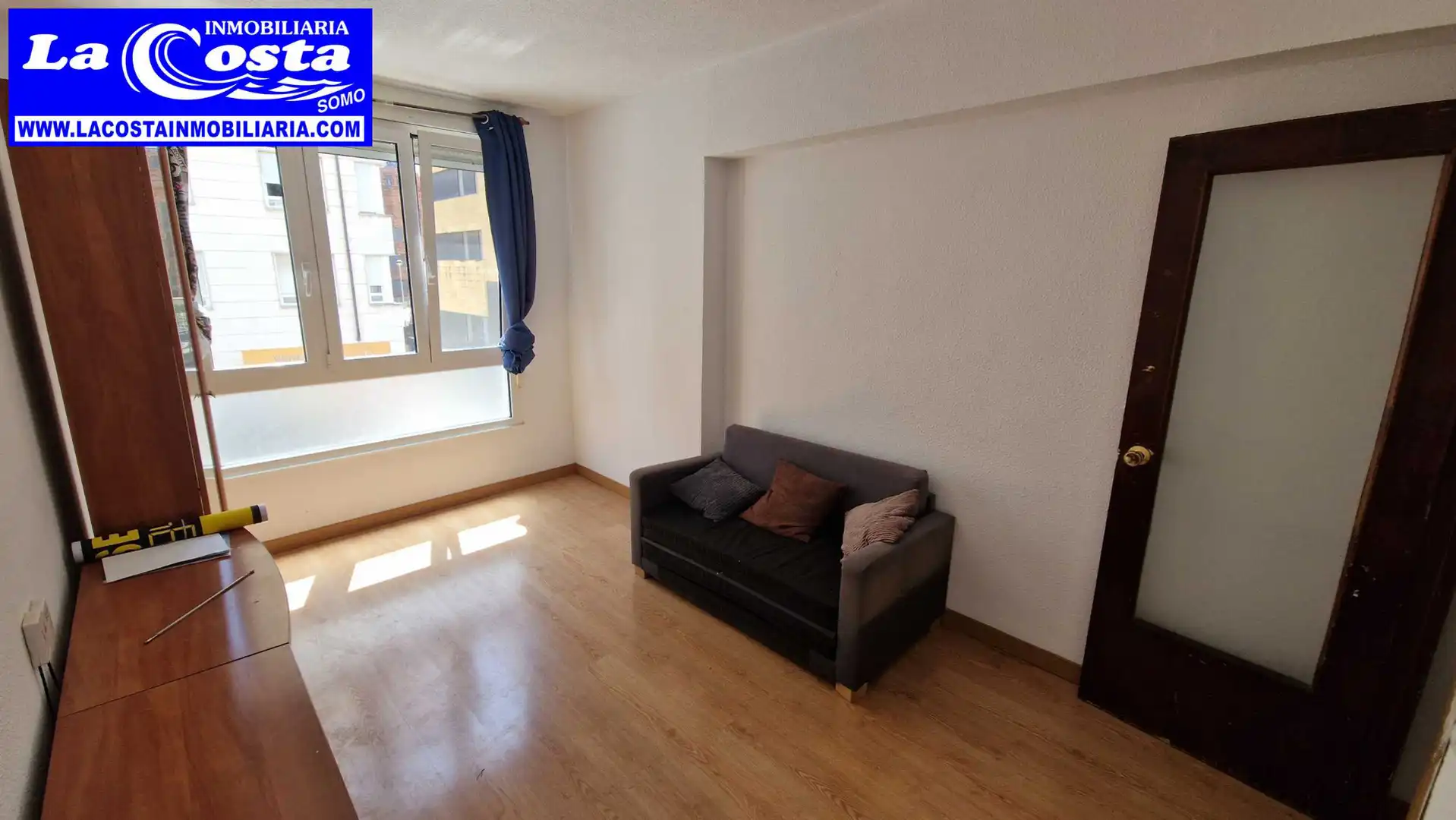 Bedroom of Flat for sale in Santander  with Parquet flooring, Oven and Washing machine