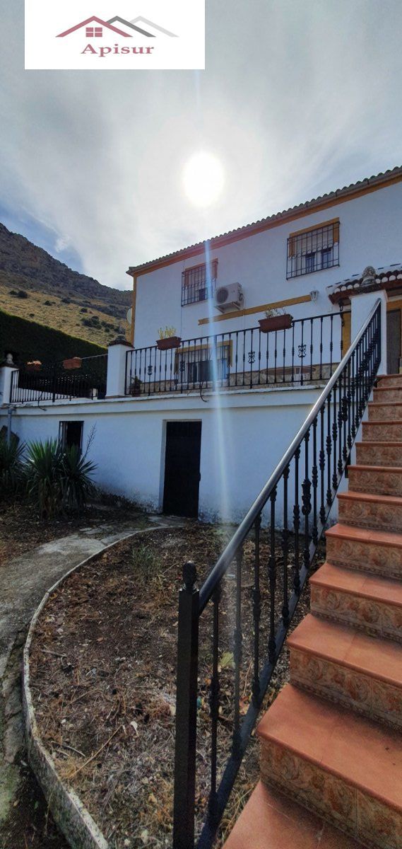 Außenansicht von Country house zum verkauf in  Jaén Capital mit Terrasse und Schwimmbad