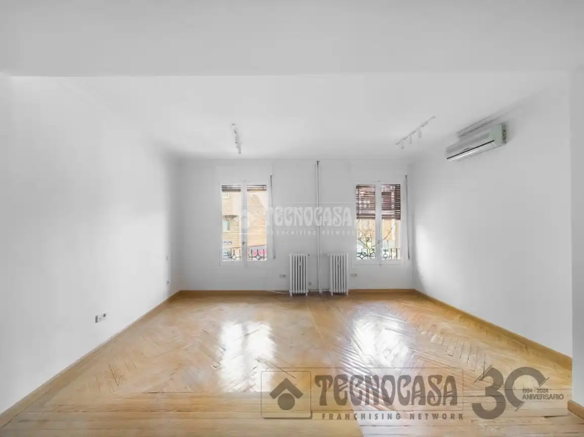 Sala d'estar de Pis de lloguer en Madrid amb Aire condicionat, Calefacció i Parquet
