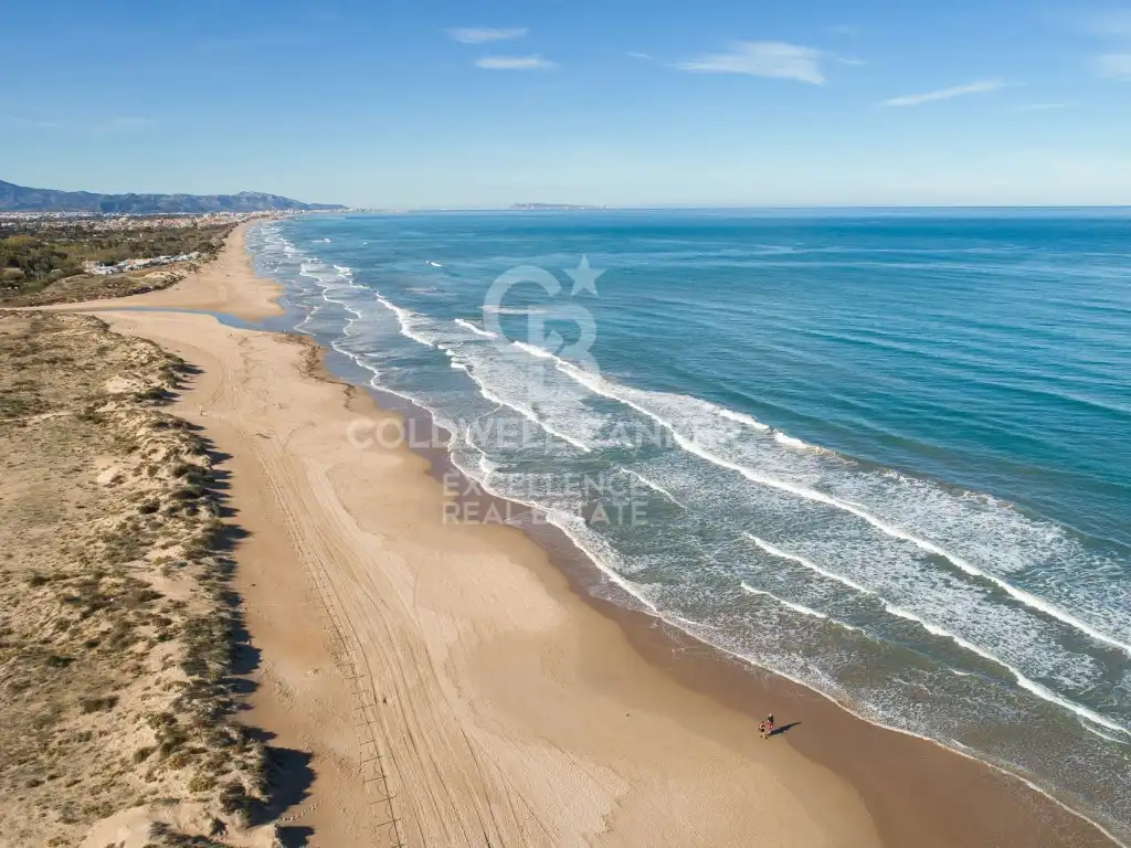 Local en venta en Oliva