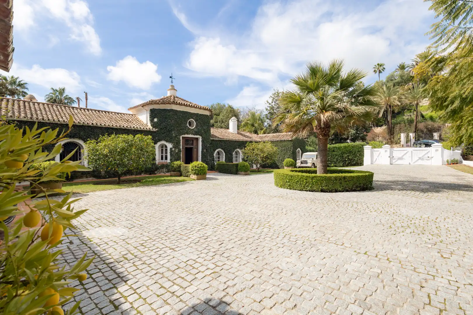 Casa adosada de lloguer a Urbanizacion Marbella Hill Club, Nagüeles Alto