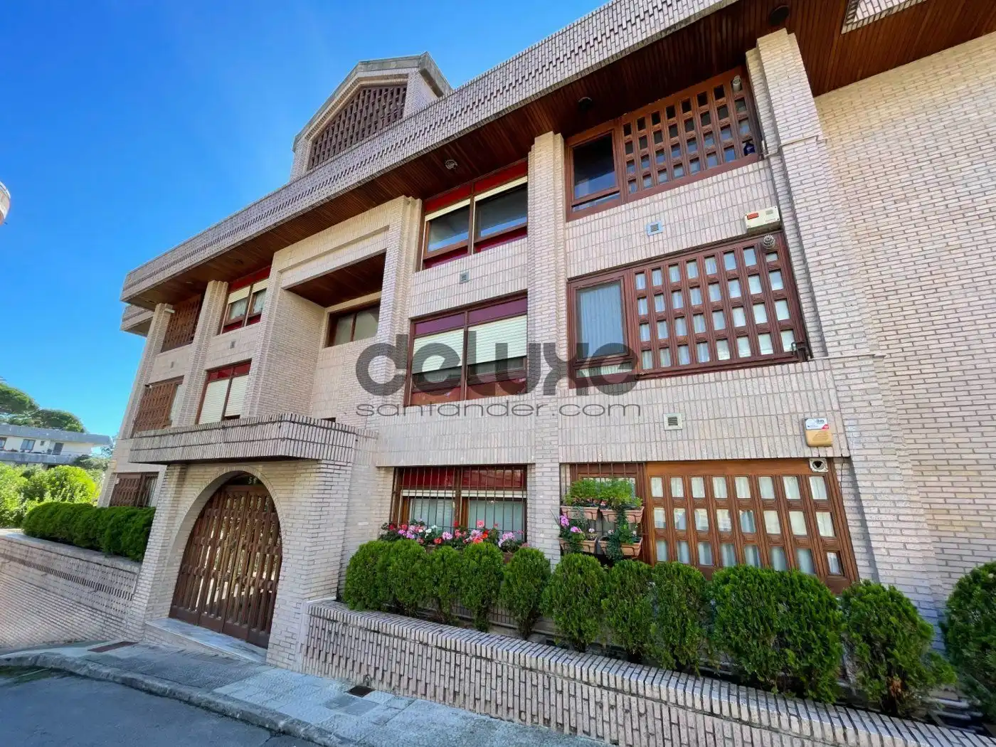 Vista exterior de Ático en venta en Santander con Calefacción y Terraza
