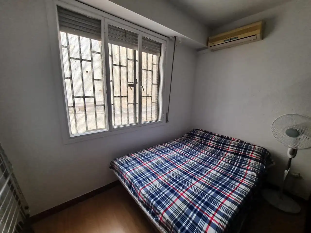 Estudio de alquiler en Calle del Mesón de Paredes, Embajadores - Lavapiés