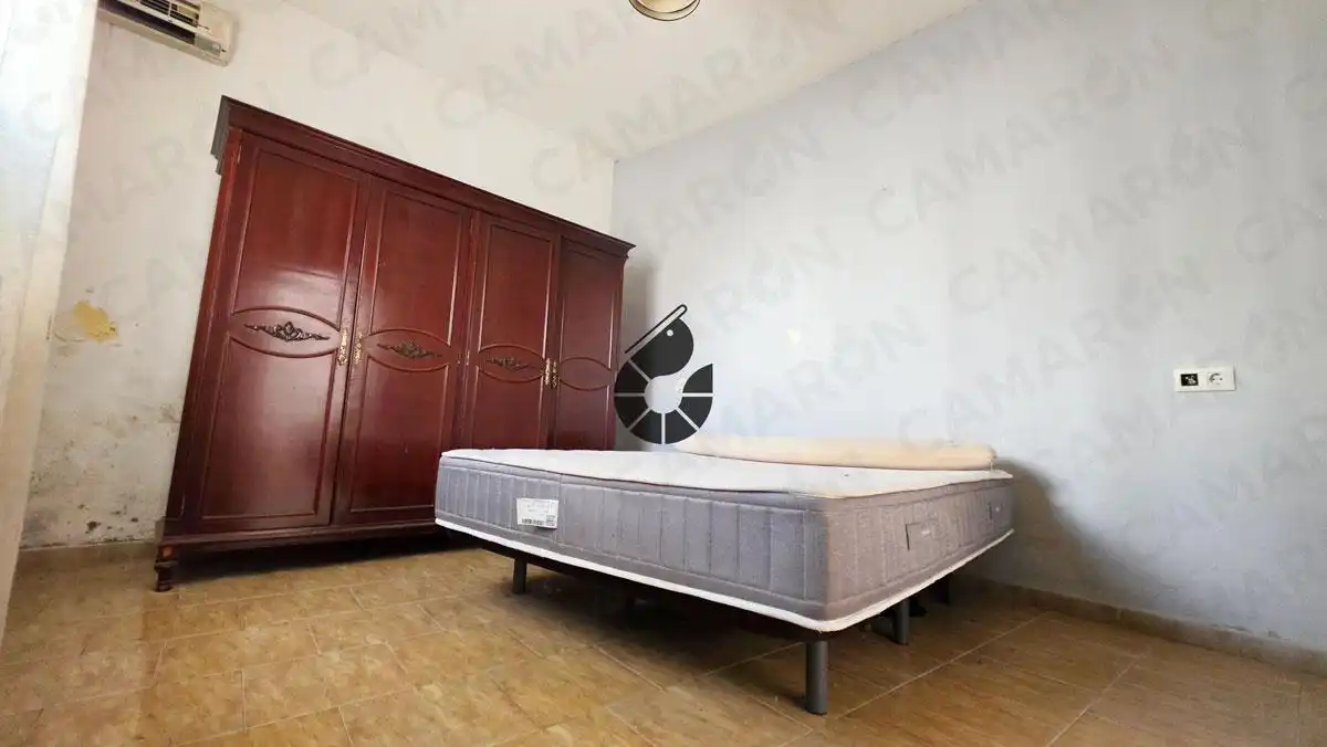 Habitación de Casa adosada en venta en Almensilla con Jardín privado, Balcón y Alarma