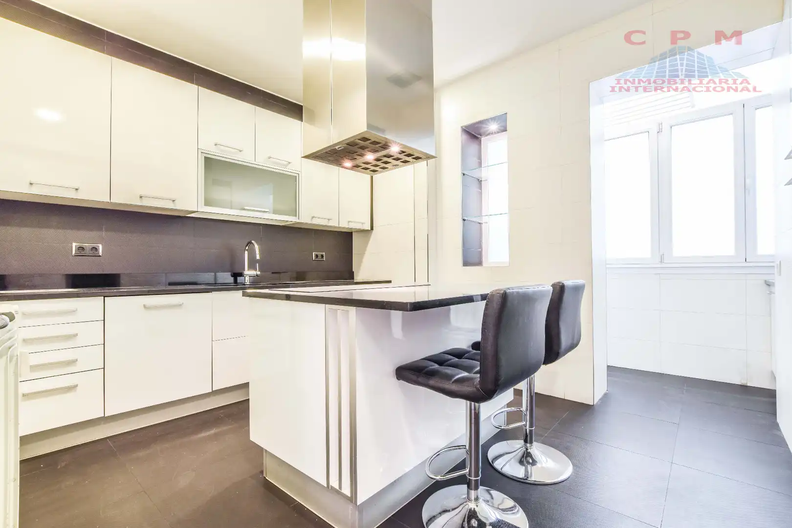 Kitchen of Flat for rent in Madrid  with Air Conditioner, Heating and Parquet flooring