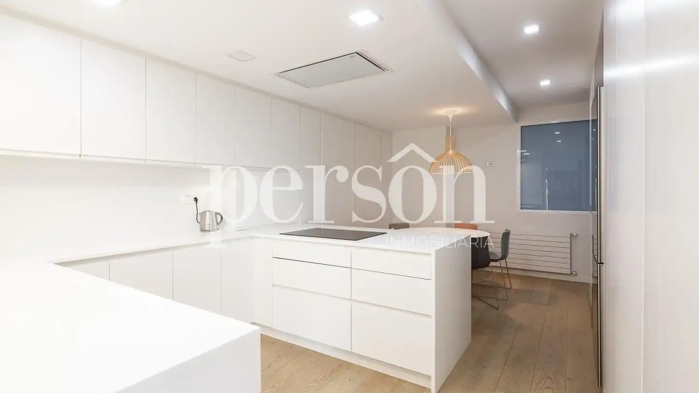 Cocina de Piso de alquiler en Valencia con Aire acondicionado, Terraza y Amueblado